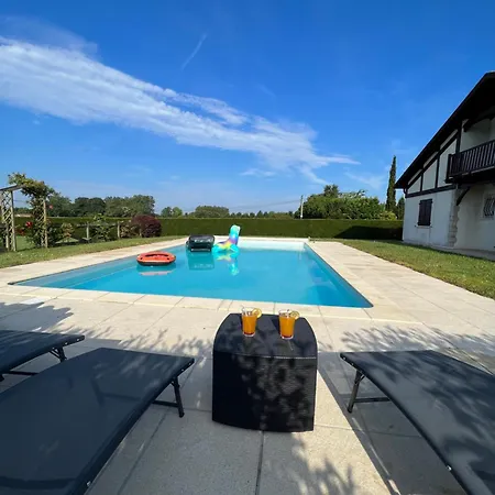 La Landaise Avec Piscine Vila Saubrigues